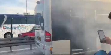 kagithanede-metrobuste-yangin-cikti-YQSiljJT.jpg