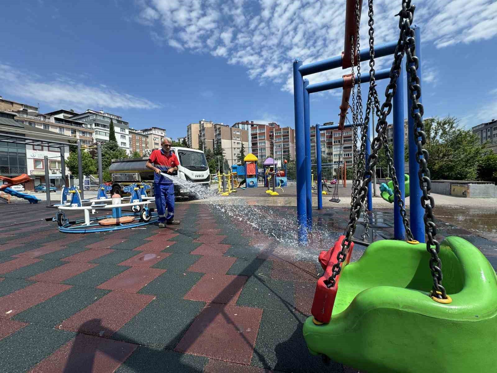 kagithanede parklarda temizlik seferberligi 2 njhHBG1T