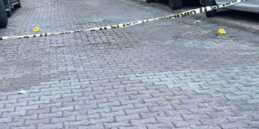 kagithanede-polis-kendine-saldiran-gencler-kacinca-havaya-uyari-atesi-acti-wlB1BscP.jpg
