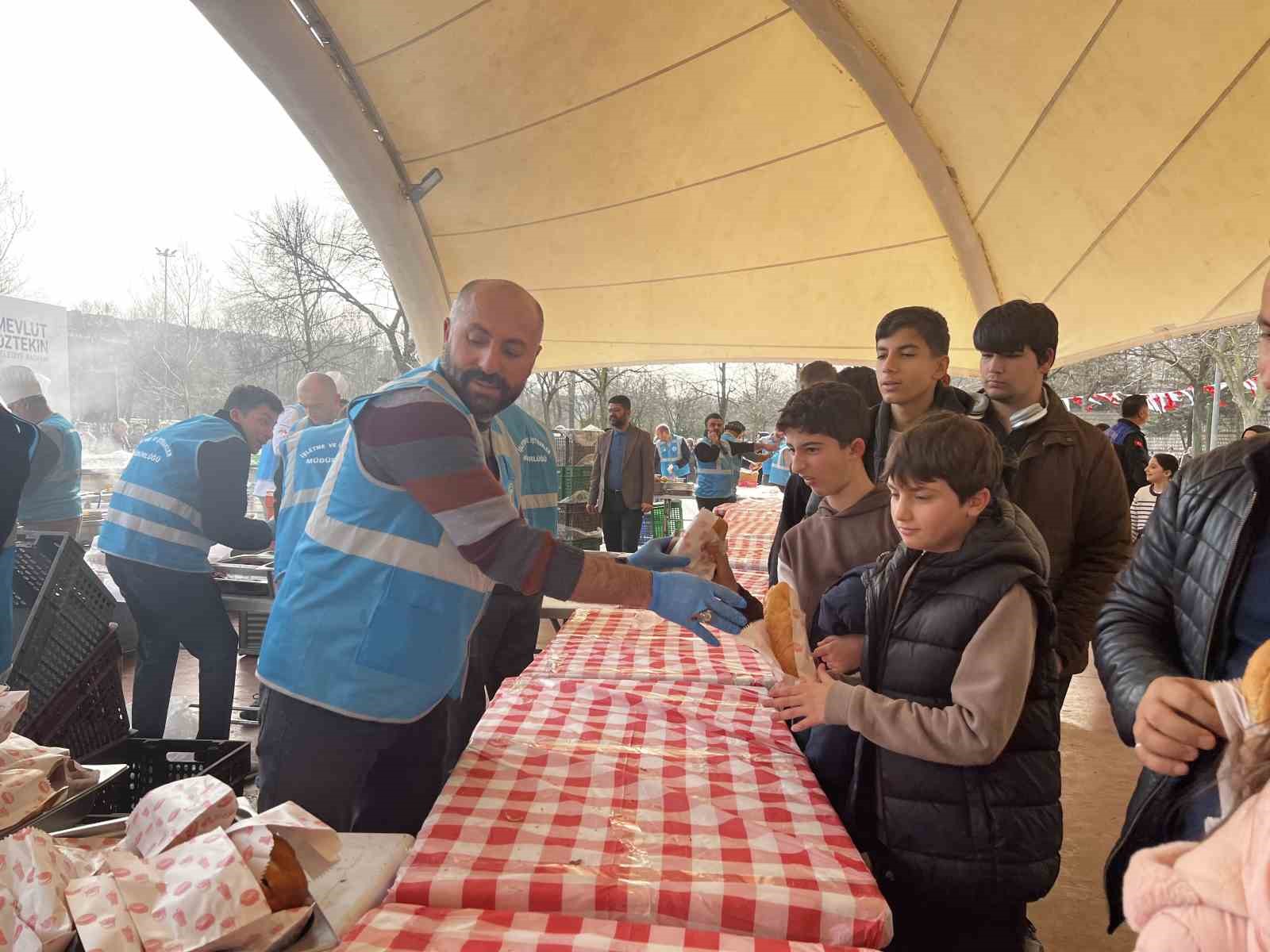 kagithanede sucuk ekmek soleni 1