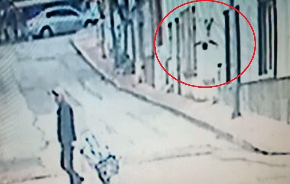 "Kahraman kurye" araç kundaklamaktan gözaltına alındı 6 kahraman kurye arac kundaklamaktan gozaltina alindi 2 Xhw9u8pS