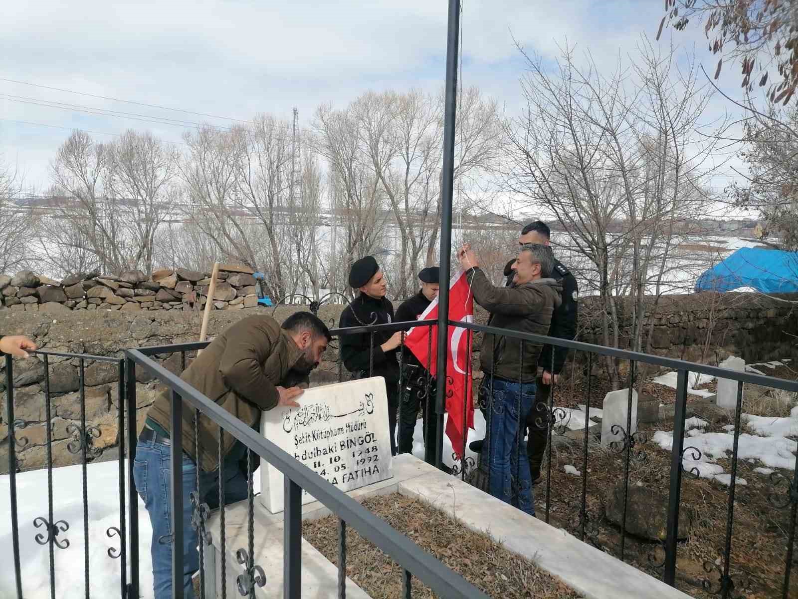 kahraman sehitlerimizin aziz hatirasina sahip ciktilar 4