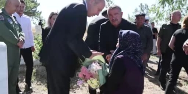 kahramankazanda-15-temmuz-sehitleri-kabirleri-basinda-anildi-Fvae9FvT.jpg