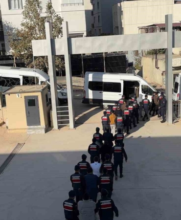 kahramanmaras-ve-gaziantepte-tefeci-operasyonu-17-tutuklama-jOpNvj1H.jpg