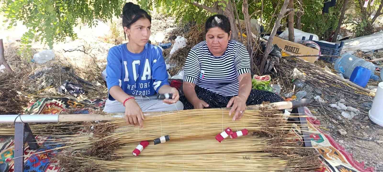 kahramanmarasin asirlik tarhana gelenegini yasatan dogal cig ustalari naylon urunlere karsi direniyor 0 3XFV8RgP