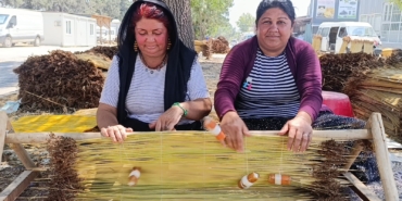 kahramanmarasin-asirlik-tarhana-gelenegini-yasatan-dogal-cig-ustalari-naylon-urunlere-karsi-direniyor-Vz5YjBm6.jpg