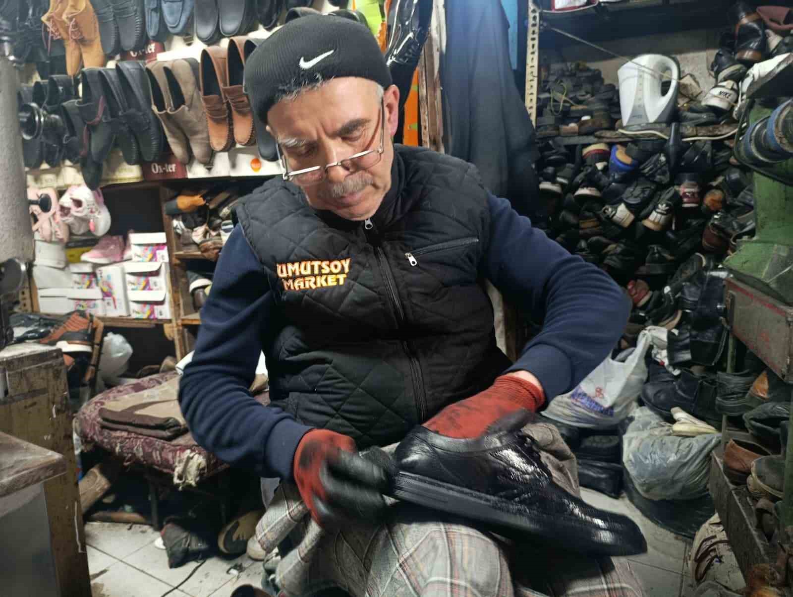 Kahramanmaraş’ta 38 yıllık usta eski ayakkabılara yeniden hayat veriyor 4 kahramanmarasta 38 yillik usta eski ayakkabilara yeniden hayat veriyor 0
