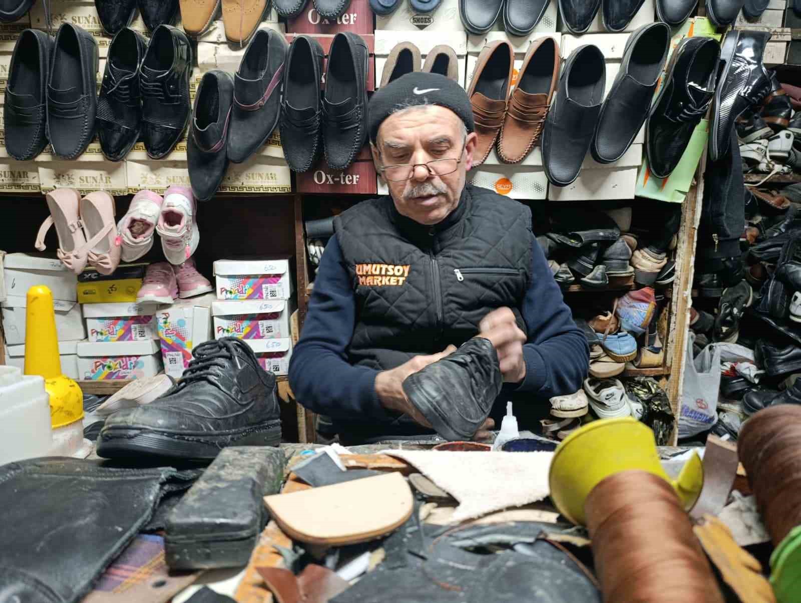 Kahramanmaraş’ta 38 yıllık usta eski ayakkabılara yeniden hayat veriyor 7 kahramanmarasta 38 yillik usta eski ayakkabilara yeniden hayat veriyor 3 31EHssSm