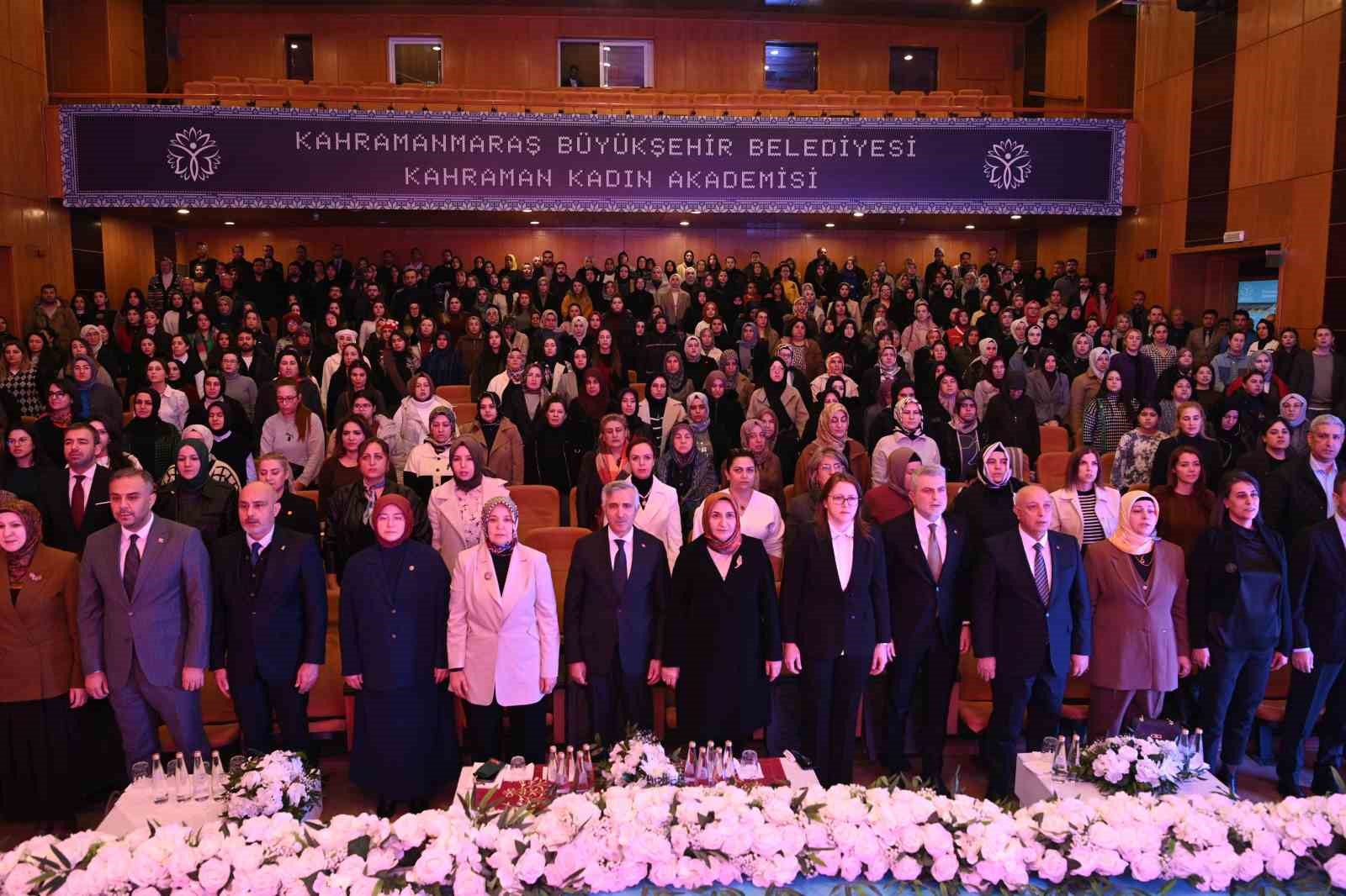 kahramanmarasta acilan kahraman kadin akademisi tanitildi 4 49OmQ55V