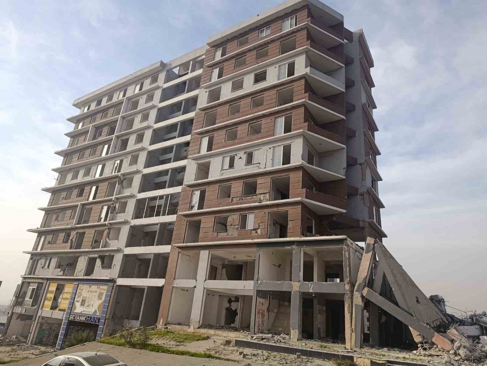 kahramanmarasta agir hasarli binalarin yikiminda sona gelindi 0 thDURs4k