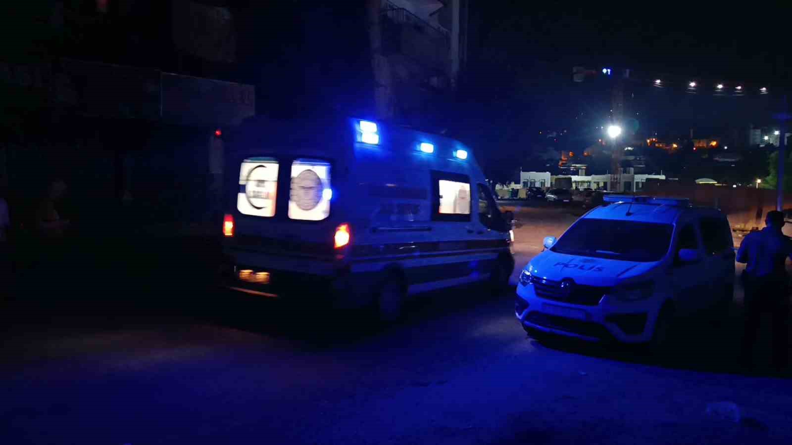 kahramanmarasta arkadas kavgasi kanli bitti 1 yarali 3 iN1O5c5R