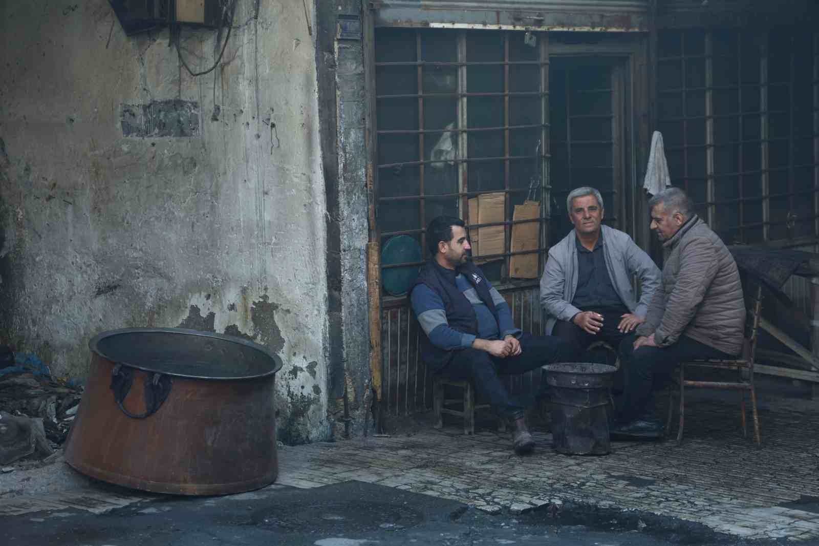 kahramanmarasta bakir ustalarinin cekic sesleri asirlik carsida h l yankilaniyor 3