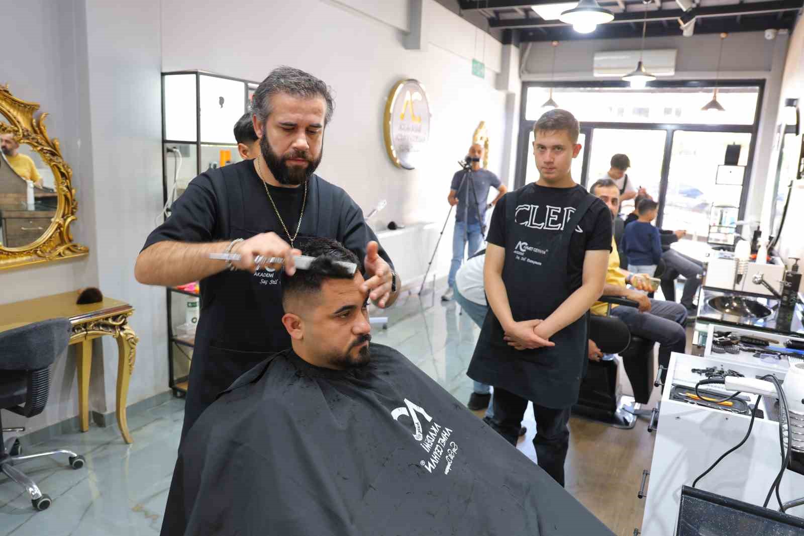 kahramanmarasta bir berber ozel bireye meslek kapisi acti 0 3hY5j2SV