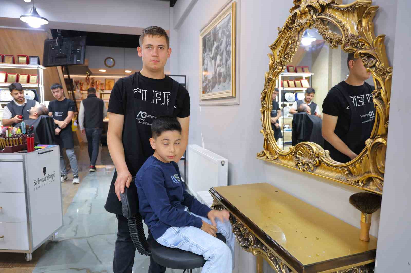kahramanmarasta bir berber ozel bireye meslek kapisi acti 2 FqV216st
