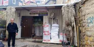 kahramanmarasta-ceyizlerin-vazgecilmezi-tarihe-karisti-yunculuk-can-cekisiyor-gtHMhjtz.jpg