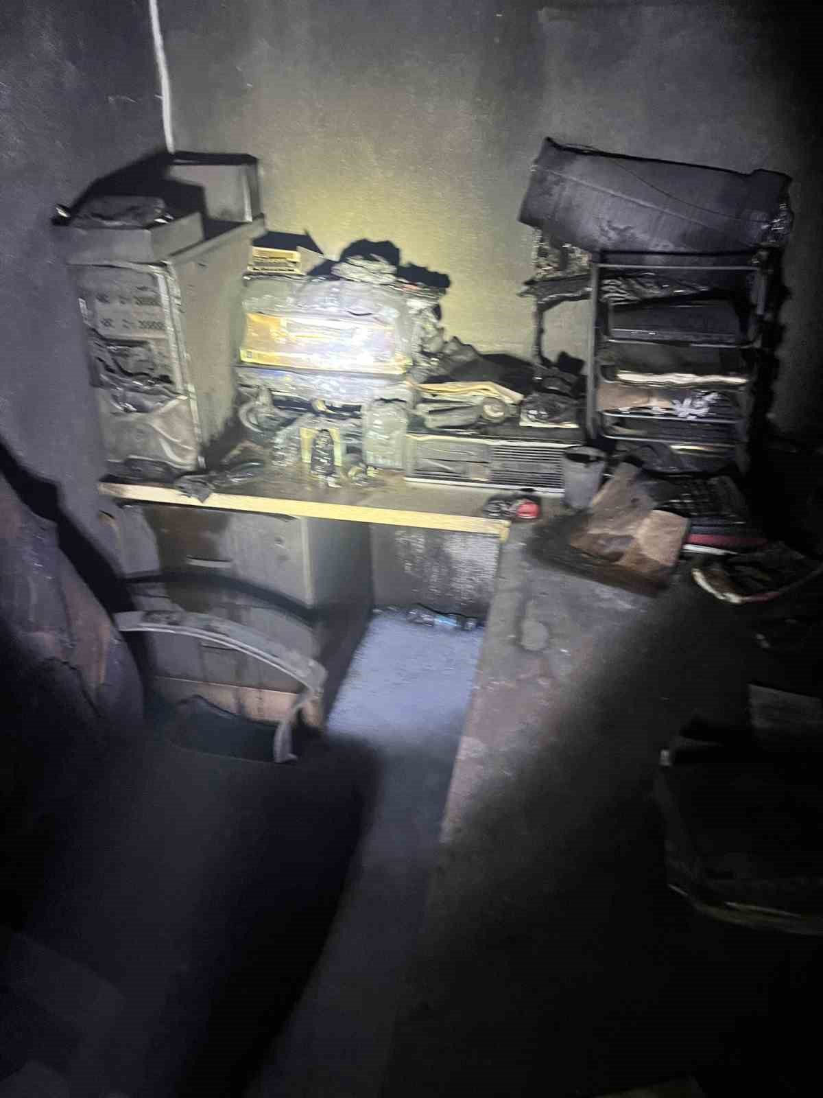kahramanmarasta depo yangini 3 ZSD7Hv3R