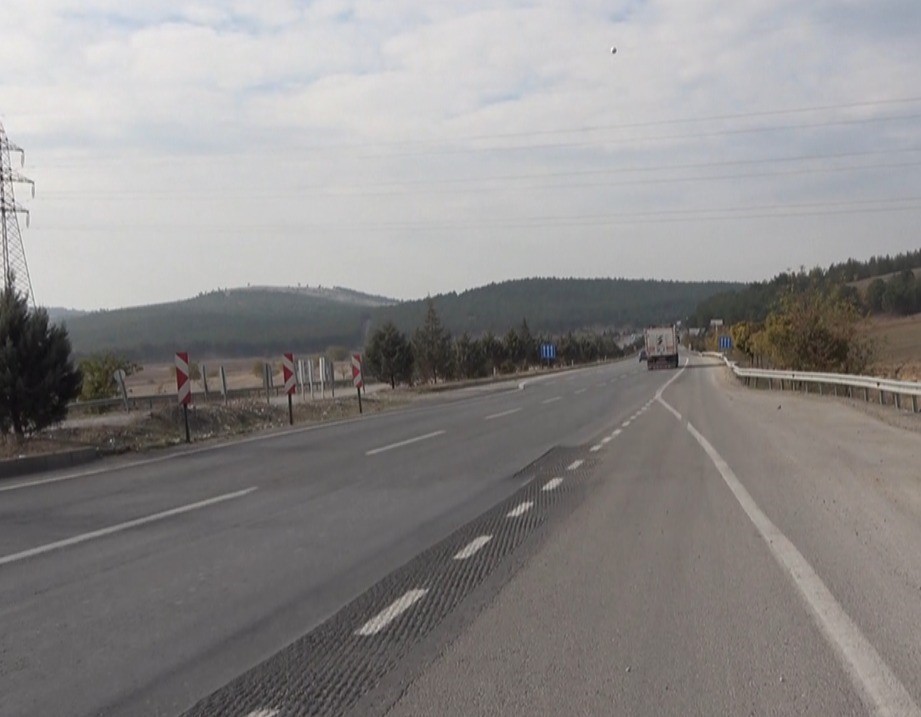 kahramanmarasta depremde 7 metre kayan yol dikkat cekiyor 4 eMGQtKHF