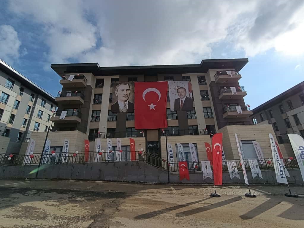kahramanmarasta depremzedeler bir bir evlerine kavusuyor 4 d2YmveeZ