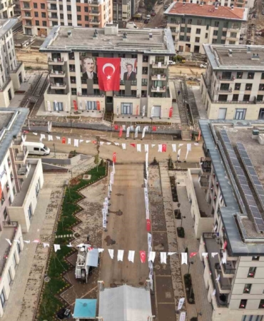 kahramanmarasta-depremzedeler-bir-bir-evlerine-kavusuyor-mAjNwjbH.jpg