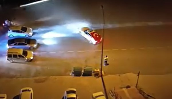 Kahramanmaraş’ta drift atan sürücüye 140 bin TL ceza 5 kahramanmarasta drift atan surucuye 140 bin tl ceza 1 dfkwm4et