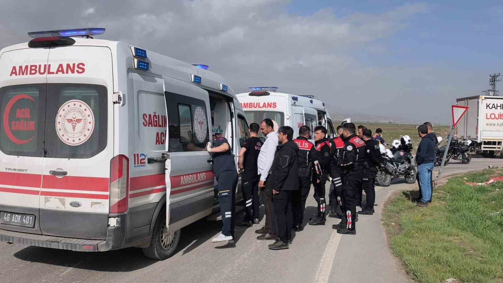 kahramanmarasta ehliyetsiz surucu polislere carpti 2 polis yarali 1 NRPKTePy