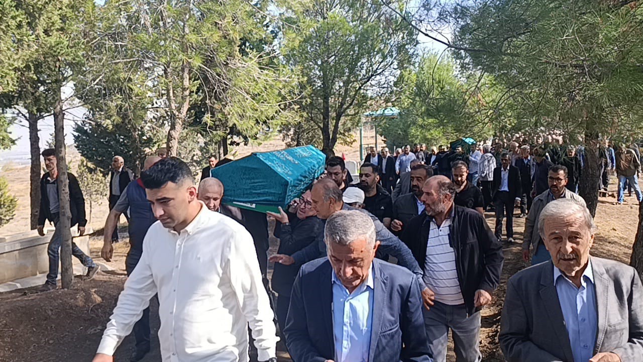 kahramanmarasta eski koca vahseti eski es ve kayinvalide yan yana topraga verildi 4 TTuJfUhr