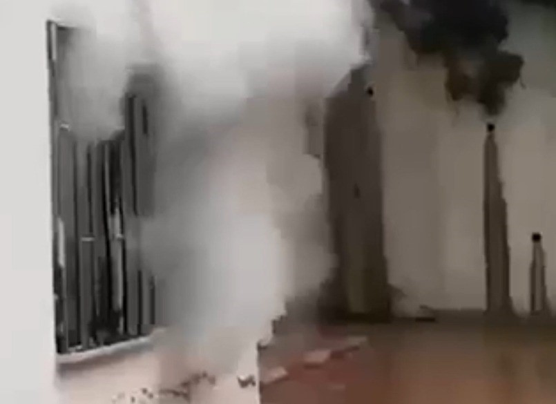 kahramanmarasta ev yangini mahsur kalan 3 kisiyi itfaiye kurtardi 0 jyam6vWN