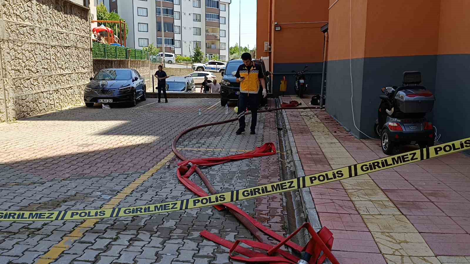 kahramanmarasta ikamet yangini 3 olu 1 LYgqacKi