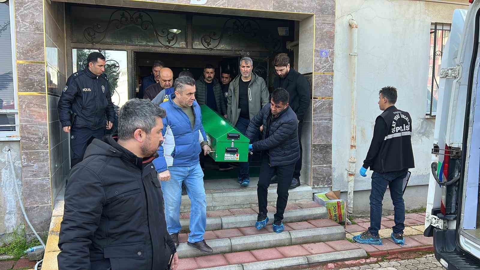 kahramanmarasta madde bagimlisi genc babasini bicaklayarak oldurdu 0