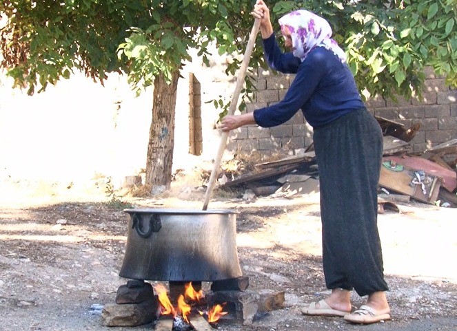 kahramanmarasta mahalle sakinleri muharrem ayinda kazan basinda bulustu 3 574T3AGg