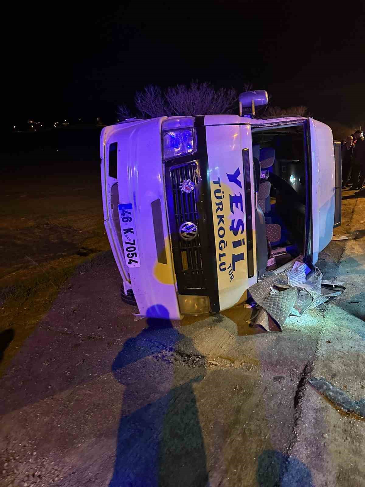 kahramanmarasta minibus kazasi 10 yarali 0