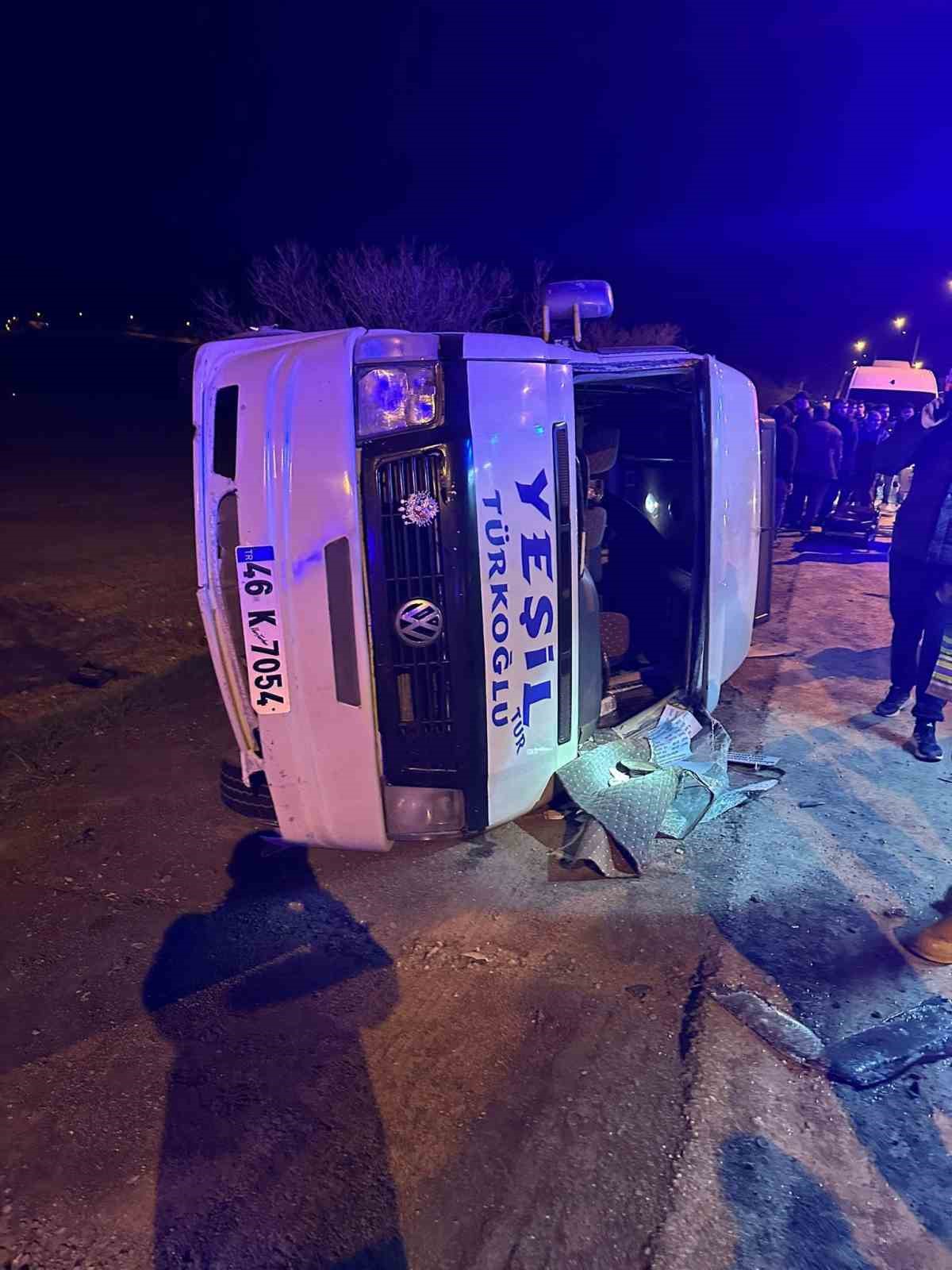 kahramanmarasta minibus kazasi 10 yarali 4 PMtB4KKf