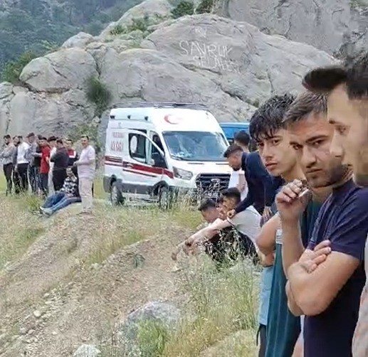 kahramanmarasta nehre dusen balikci kayboldu arama calismalari suruyor 0 6kz6w6BI