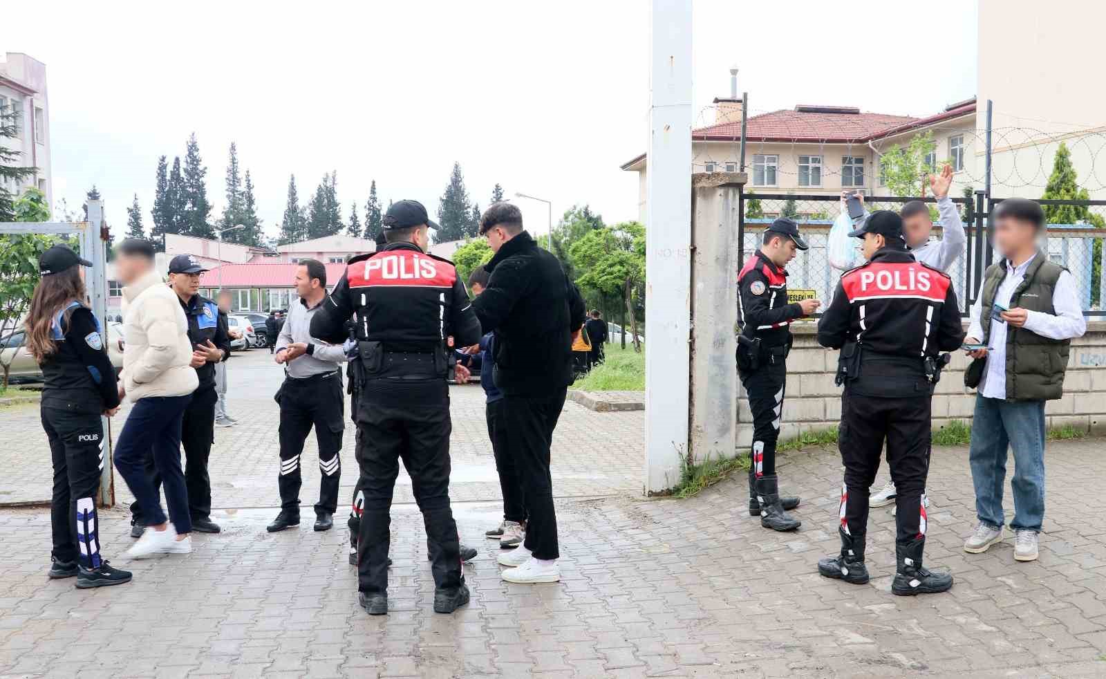 kahramanmarasta okul onlerinde siki denetim 0 7cKYic3w