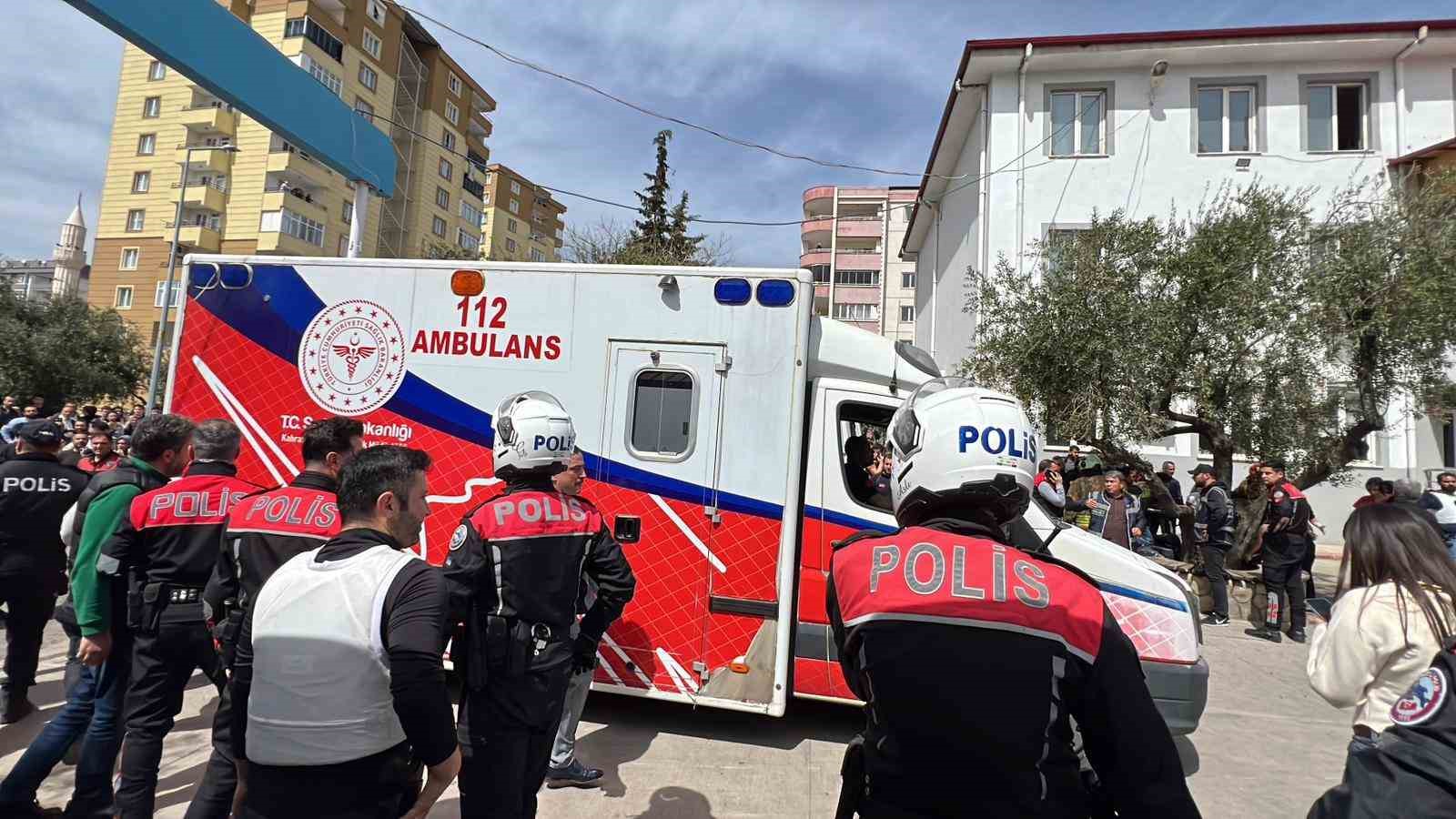 kahramanmarasta okulda silahli saldiri 4 olu 20 yarali 1 TeP4qtYk