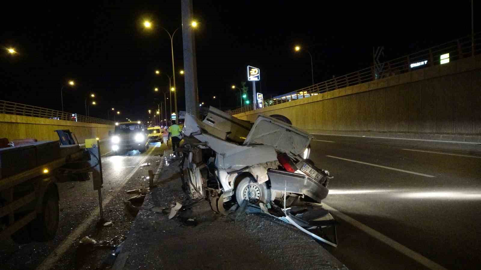 kahramanmarasta otomobil direge carpti 1i agir 3 yarali 2 m9WSiuyw