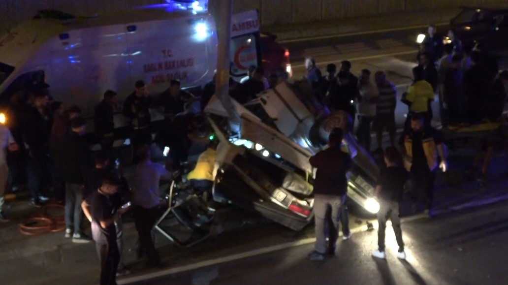 kahramanmarasta otomobil direge carpti 1i agir 3 yarali 3