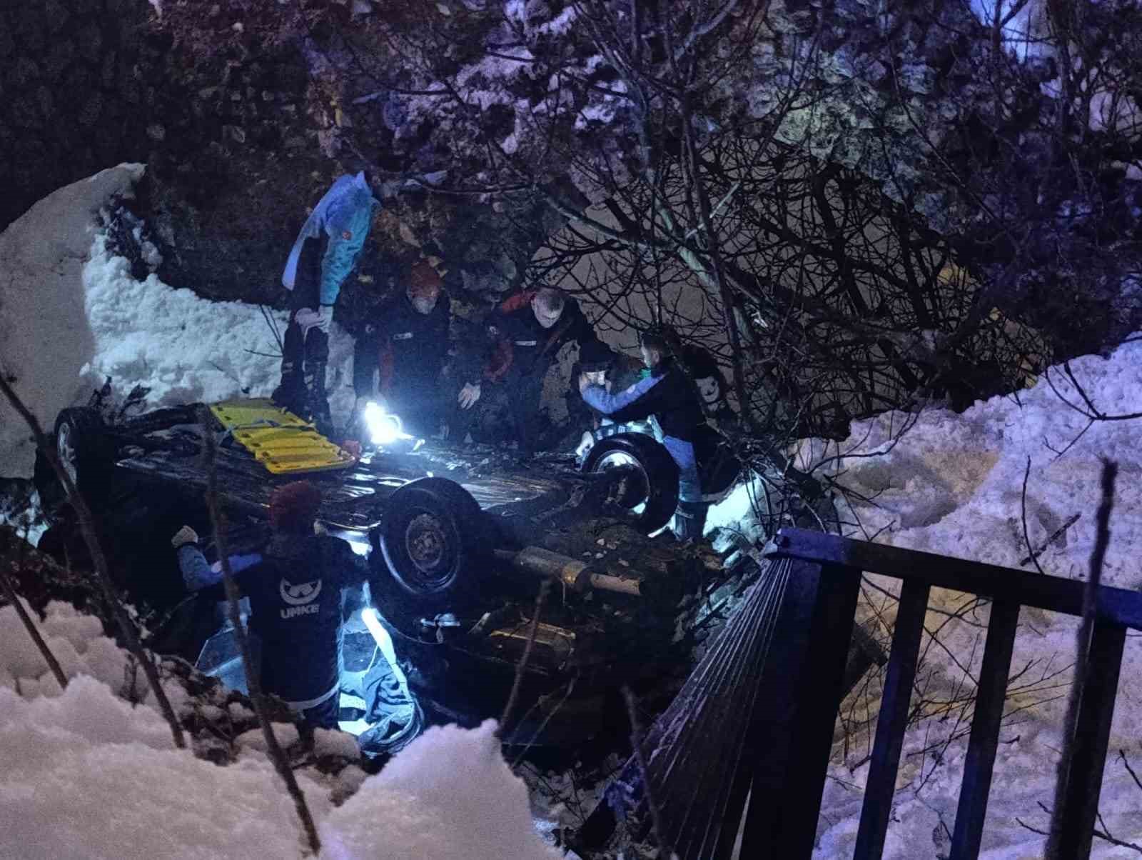 kahramanmarasta otomobil kopruden uctu 1i agir 4 kisi yaralandi 1 2jm4lfRg