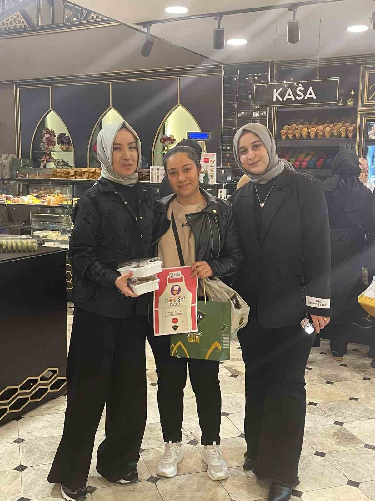 kahramanmarasta ozel cocuklar kendi kurabiyelerini yapti hem ogrendiler hem eglendiler 6 DWb2yDMR