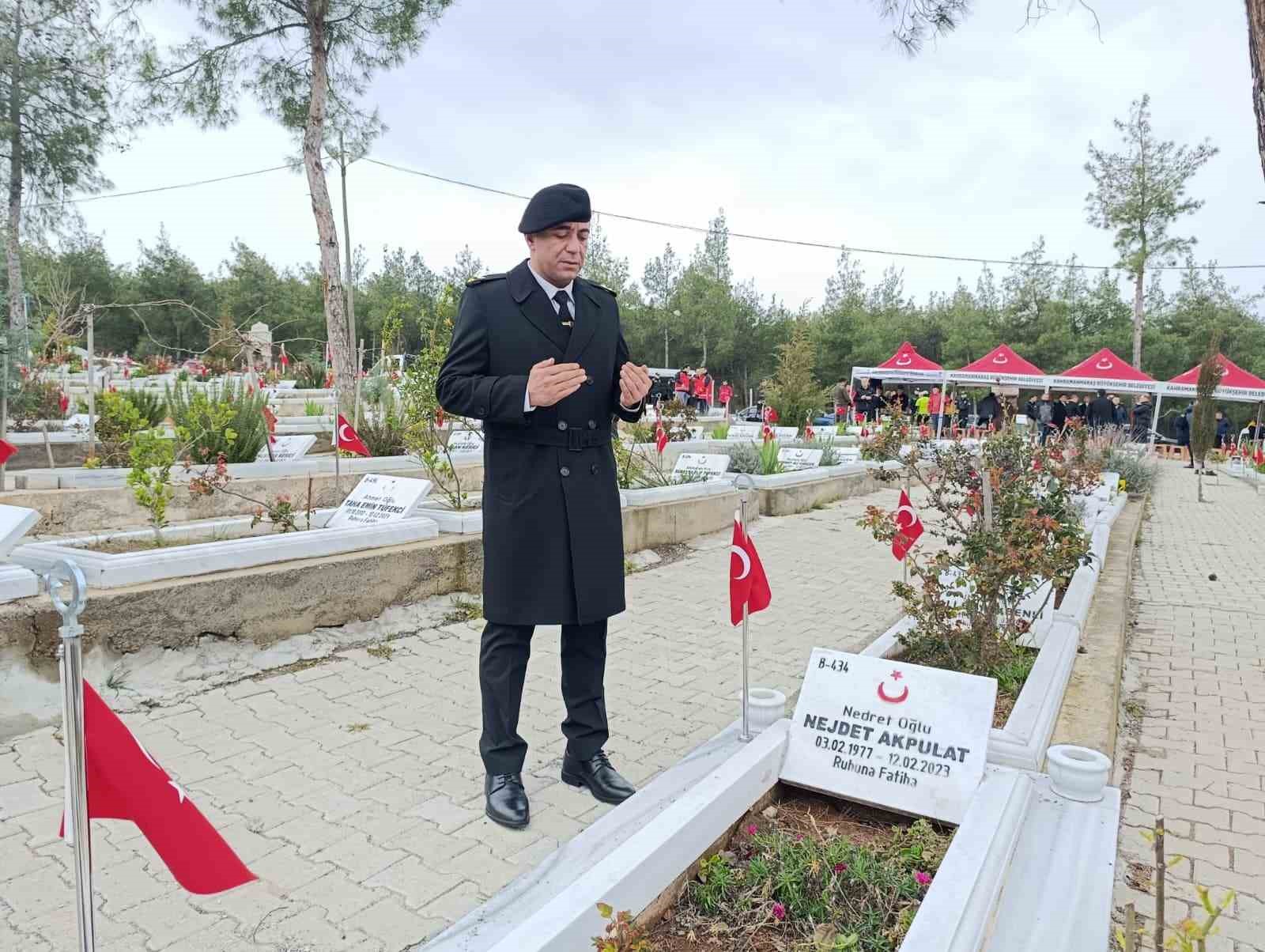 kahramanmarasta protokolden bayram oncesi sehitlik ziyareti 2 Py2P9fIq