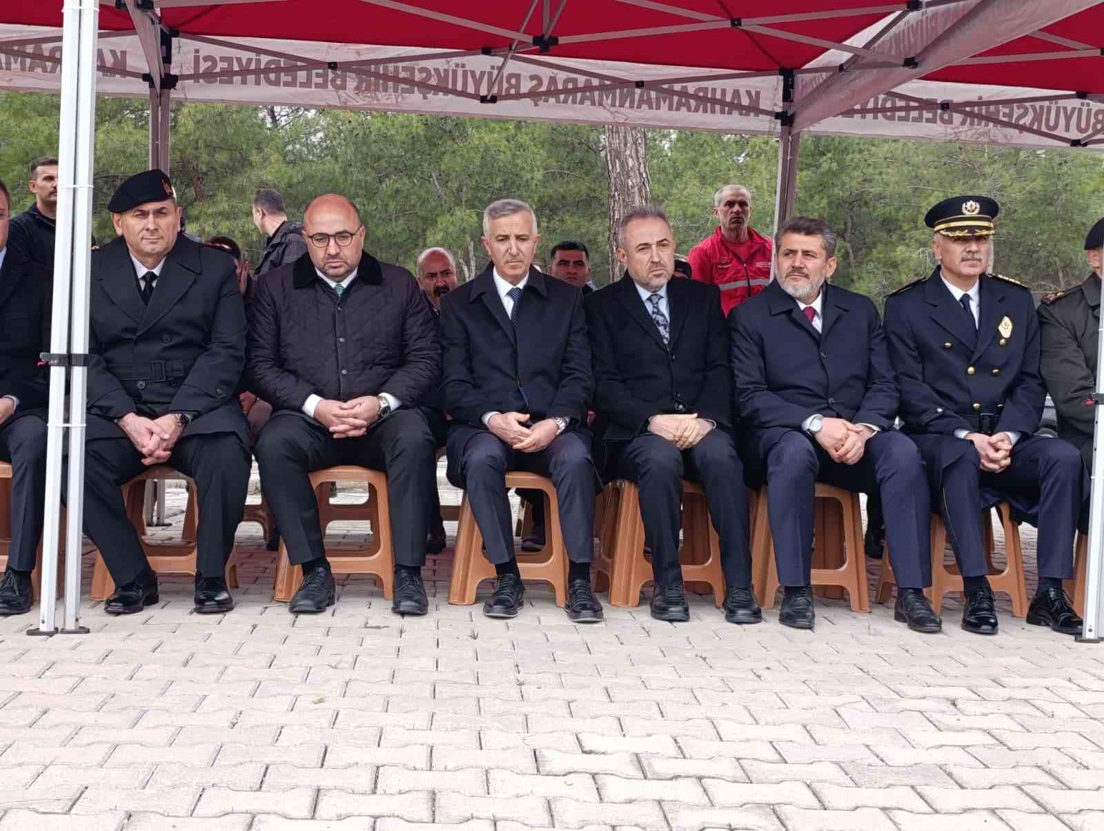 kahramanmarasta protokolden bayram oncesi sehitlik ziyareti 3 gVa6SONw