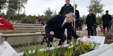 kahramanmarasta-protokolden-bayram-oncesi-sehitlik-ziyareti-dX3U4P3W.jpg