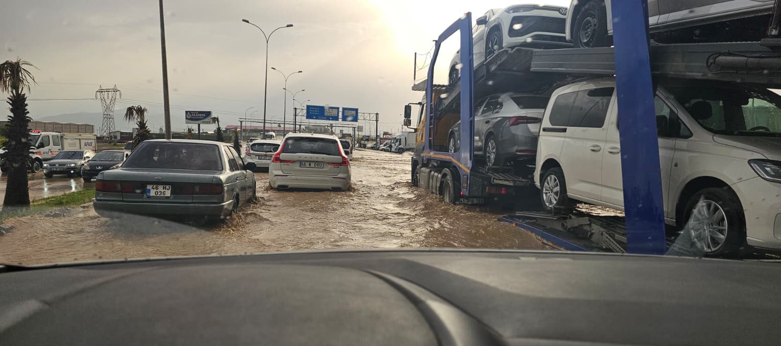 kahramanmarasta saganak etkili oldu 5 LHwO73KN