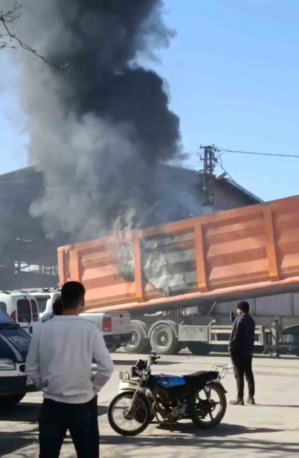 kahramanmarasta sanayi sitesinde yangin 2 OAcajv5U