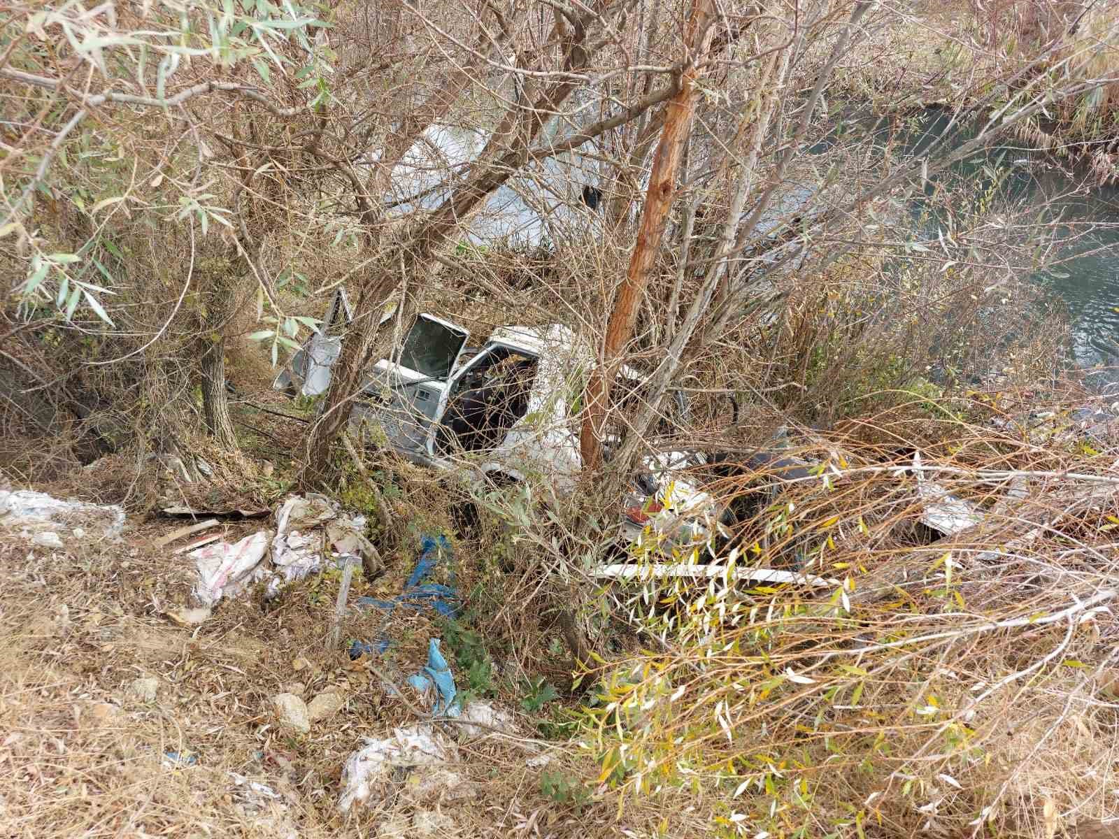 kahramanmarasta trafik kazasi anne oldu oglu agir yaralandi 2