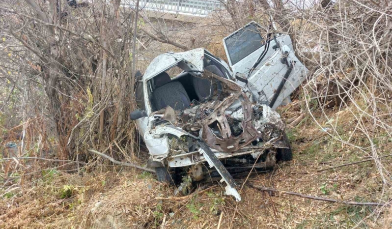 kahramanmarasta-trafik-kazasi-anne-oldu-oglu-agir-yaralandi-4pB5BMlf.jpg