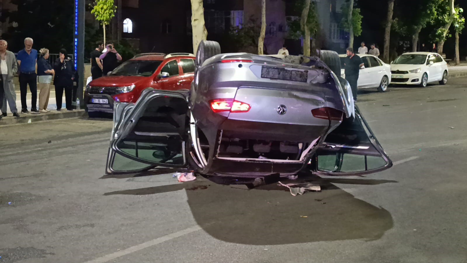 kahramanmarasta trafikte yaris kazayla bitti 5 yarali 0 M24NFiWV