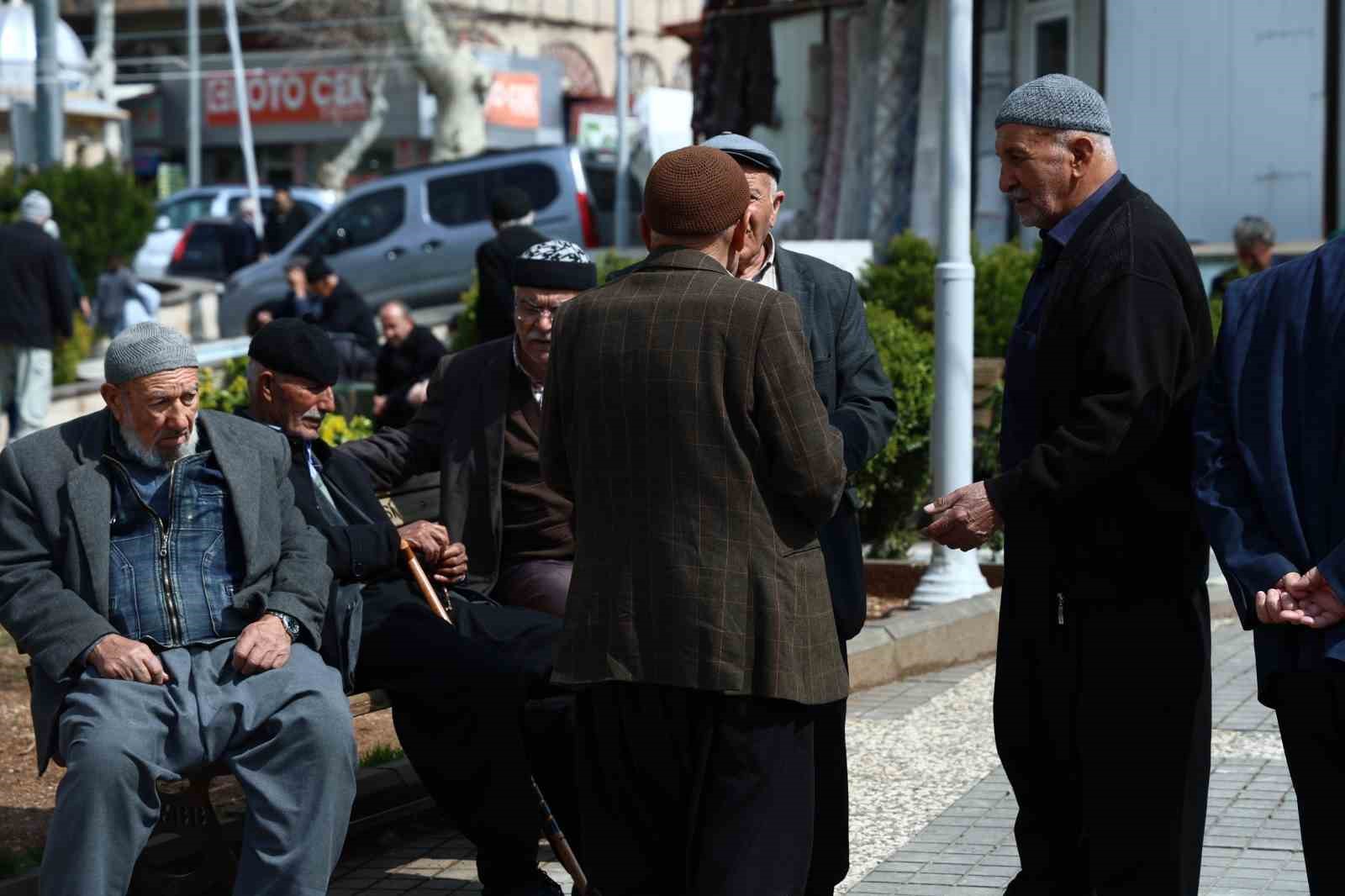 kahramanmarasta ulu cami meydaninin mudavimleri 2 8ZNHRHH5