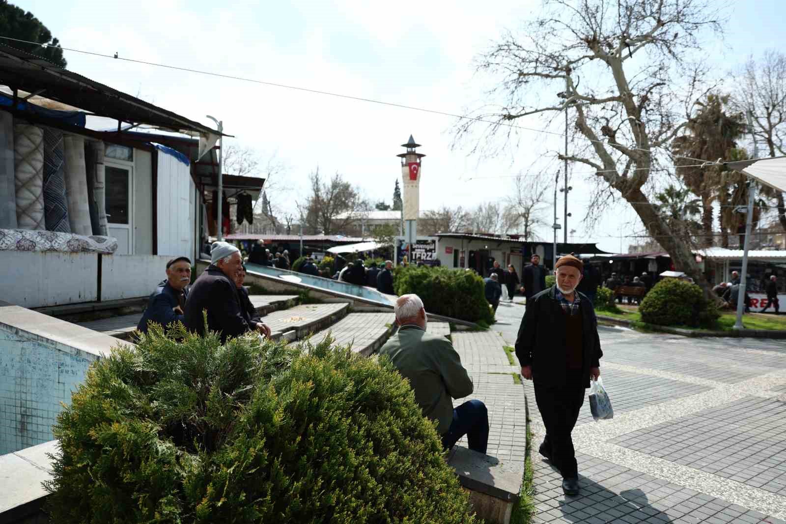 kahramanmarasta ulu cami meydaninin mudavimleri 5 FPCiIIqf