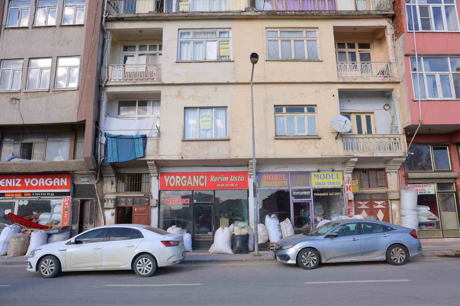 Kahramanmaraş’ta yorgancılık mesleği yok olma tehlikesiyle karşı karşıya 5 kahramanmarasta yorgancilik meslegi yok olma tehlikesiyle karsi karsiya 1 mC5dA7OR